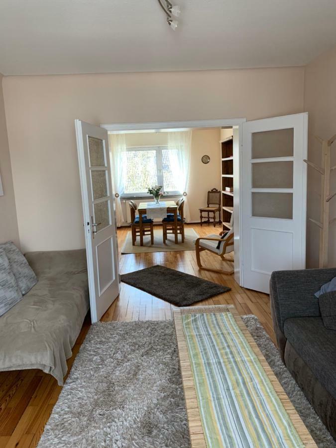 Moderne Mit Balkon Im Schoenen Saarland Apartment